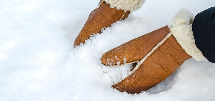 gants et moufles en peau retournée et cuir