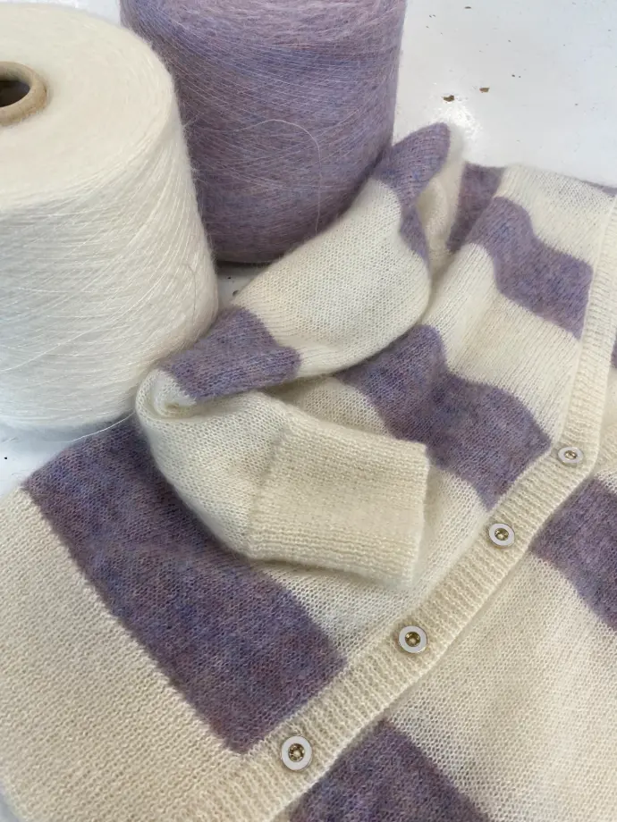 Modèle de gilet en mohair pour femme