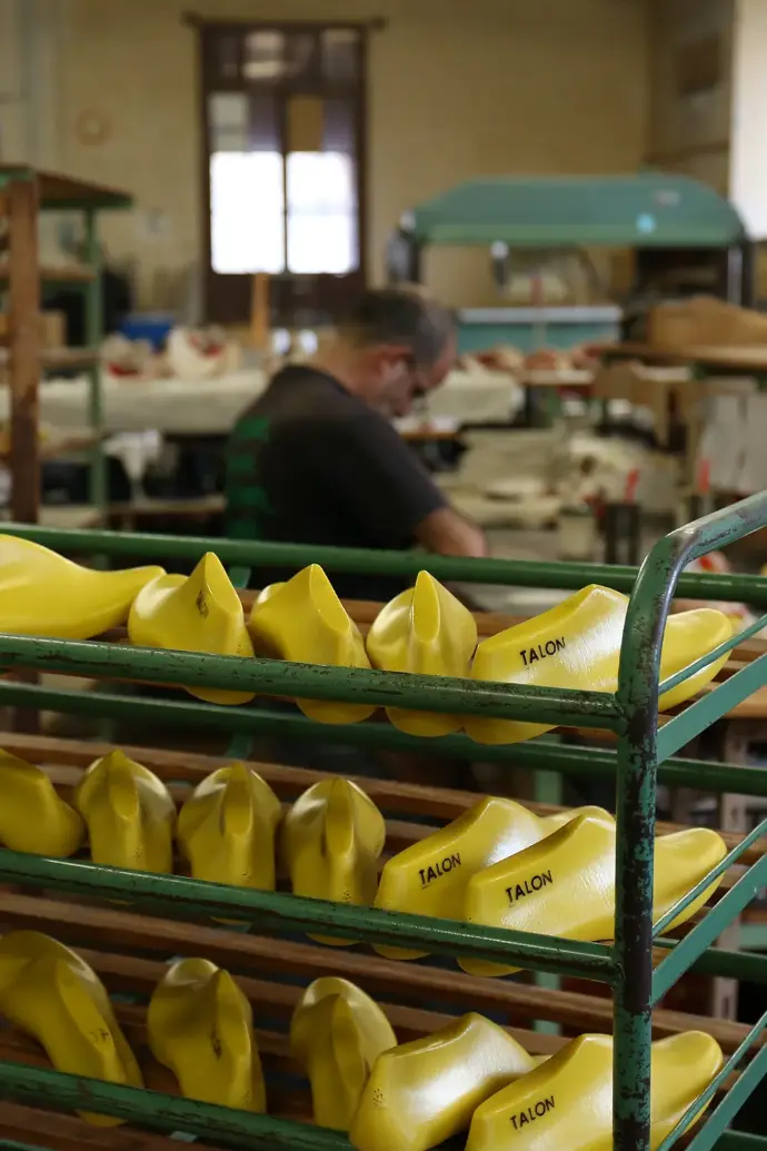 Moule pour façonnage des espadrilles