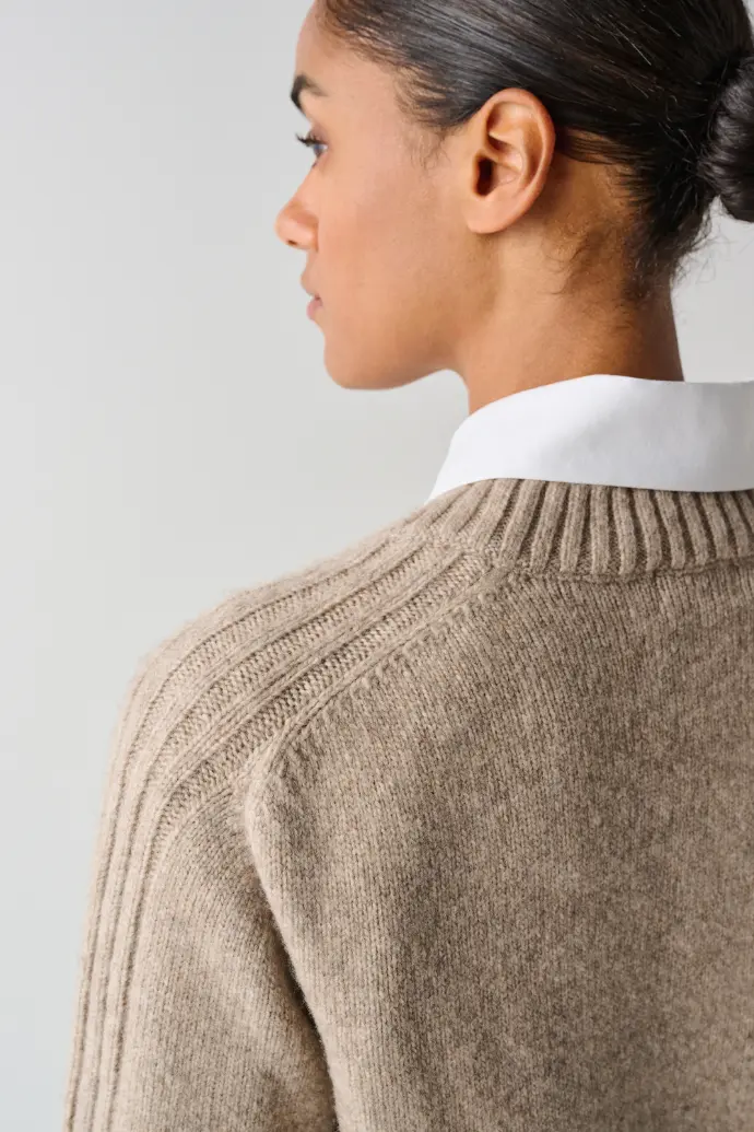 Pumll femme col V laine de yack