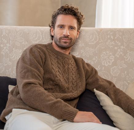 pull col rond avec motif torsade en laine et soie