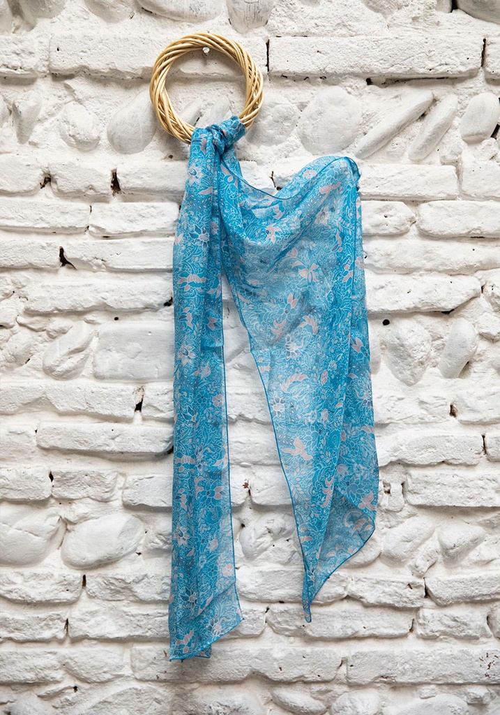 Foulard femme en 100% soie couleur bleu made in France