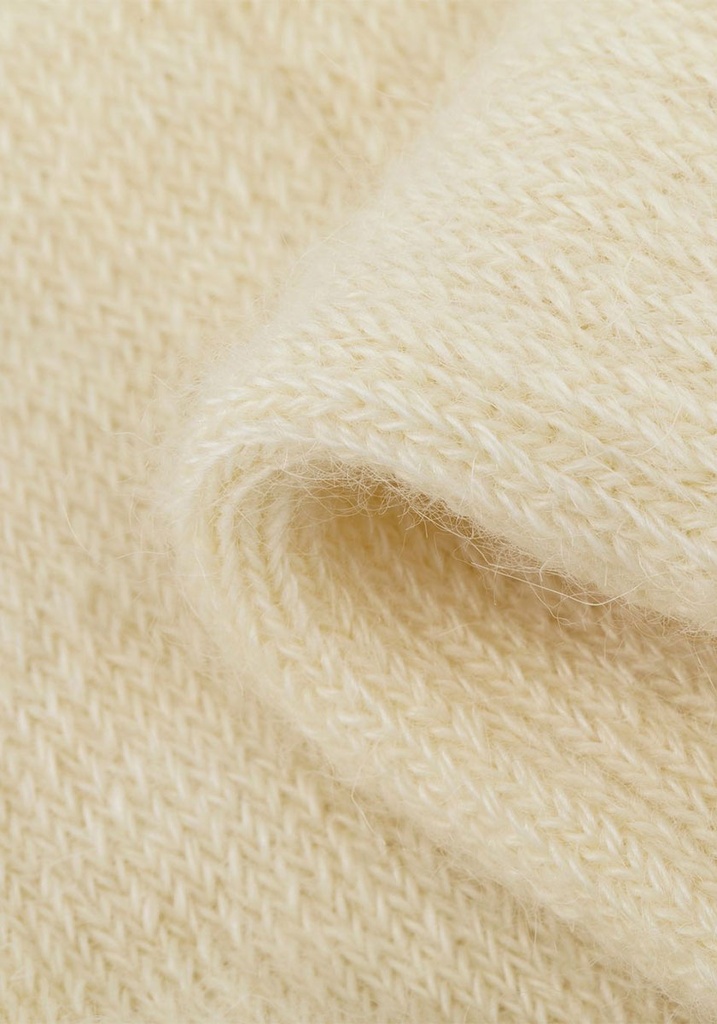Chaussettes en  laine mohair des Pyrénées couleur écru