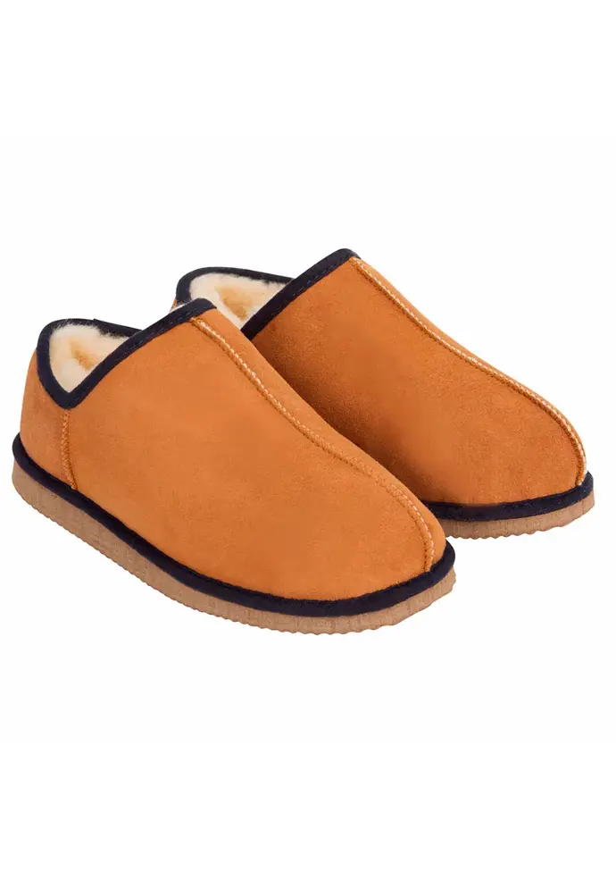 Chaussons mixtes forme sabot en peau de mouton doublee laine