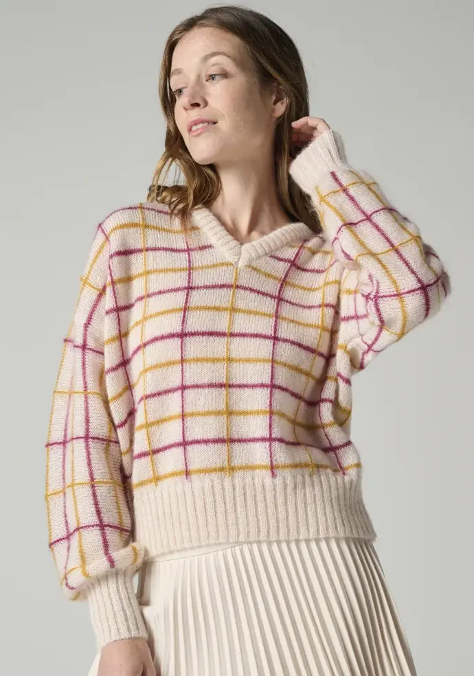 Pull femme col V en laine mohair des Pyrénées