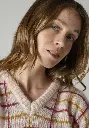 Pull femme col V couleur blanc cassé