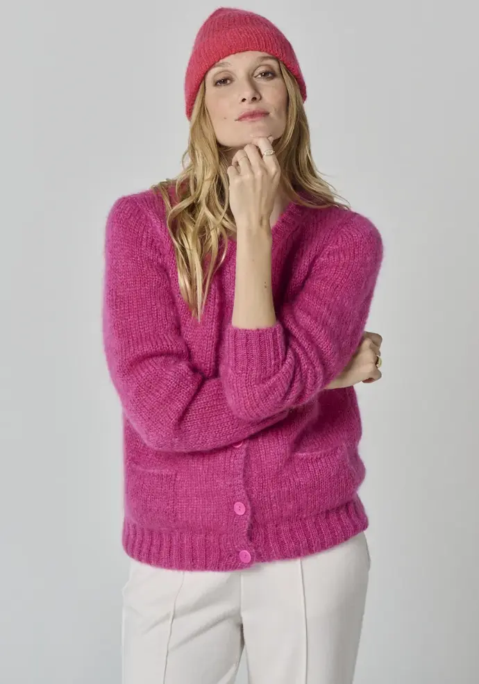 Bonnet femme en laine mohair de chevreau couleur framboise