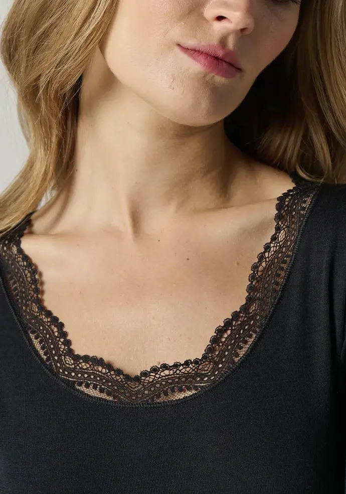 Sous vêtement chaud femme laine et soie noir finition dentelle maille jersey