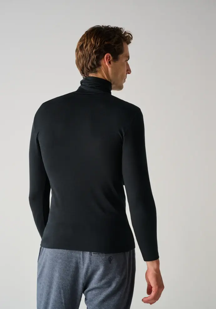 Sous pull  homme en laine et soie couleur noir
