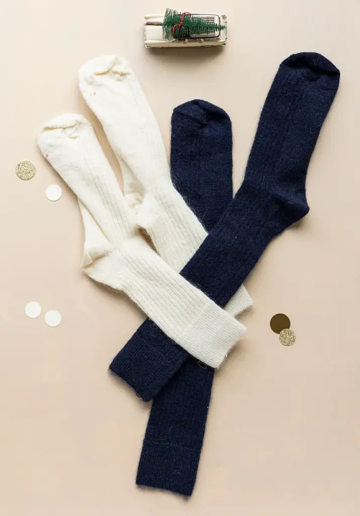Lot chaussettes et mi-bas mixtes en laine