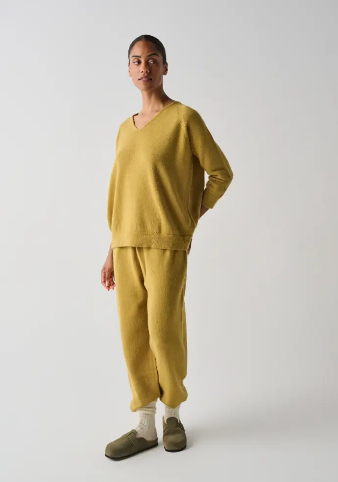 Pull femme en laine mérinos et alpaga col V