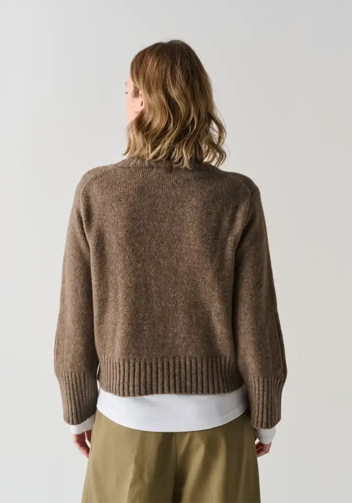 Pull femme col montant laine et duvet de yack couleur marron