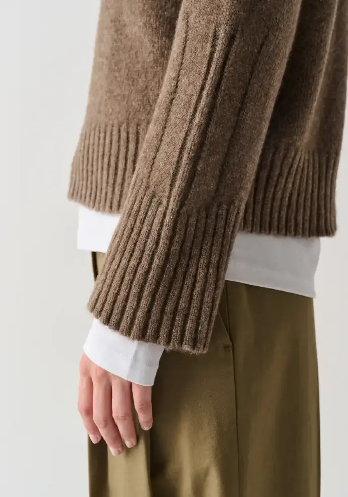 Pull femme col montant laine et duvet de yack large bords côtes