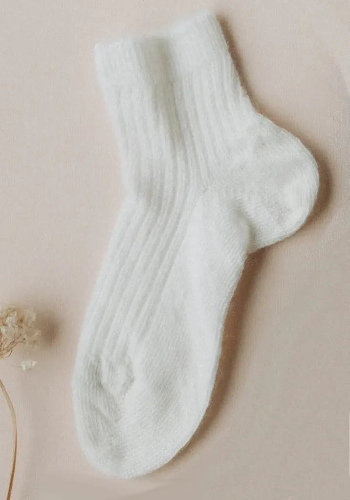 Socquettes mixtes en mohair couleur écru second choix