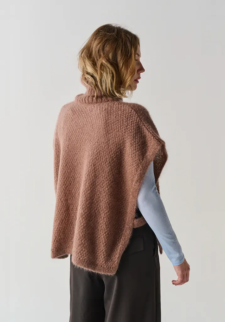 Poncho femme en mohair de chevreau couleur moka