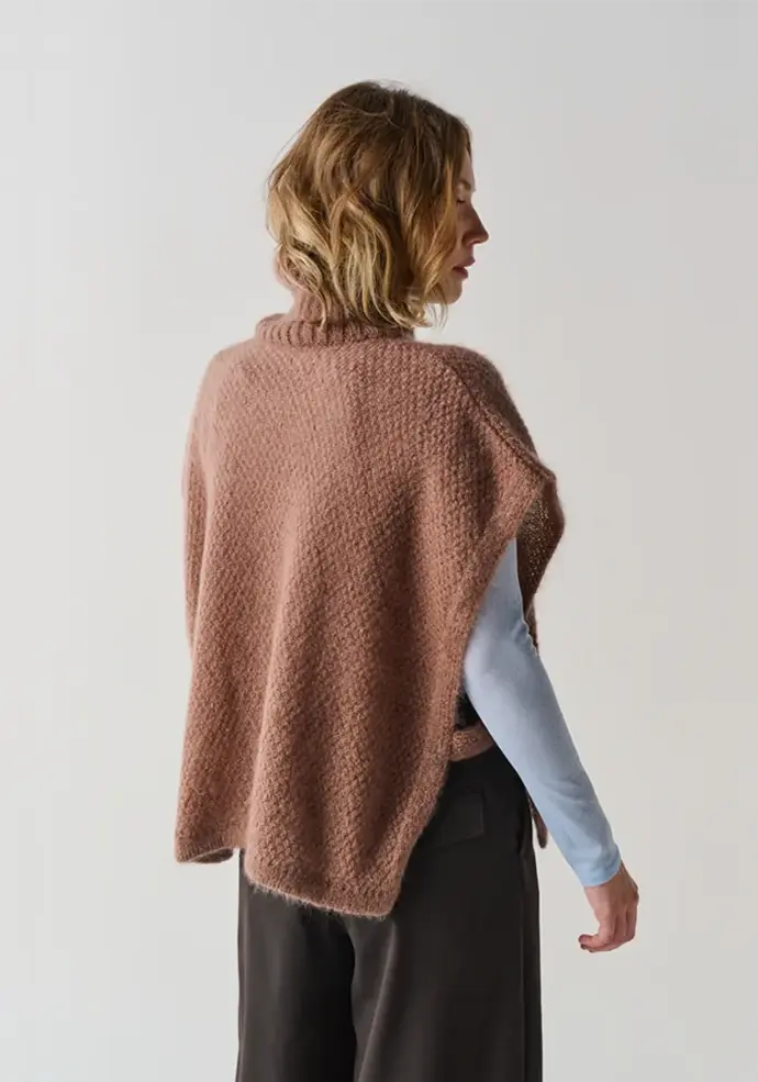 Poncho femme en mohair de chevreau couleur moka
