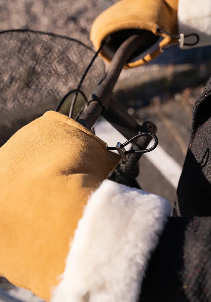 Manchons en peau fourrée laine pour vélo