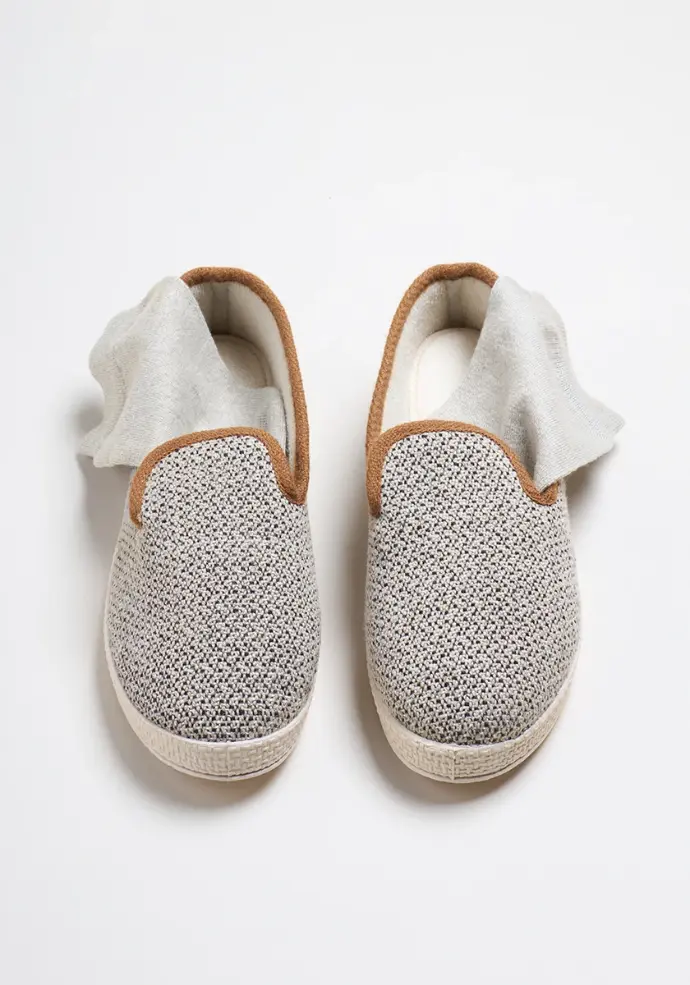 Lot chaussons et chaussettes lin et coton