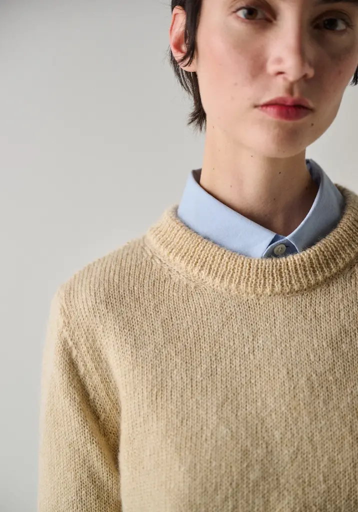 Pull femme col rond en mohair des Pyrénées finition bords côtes