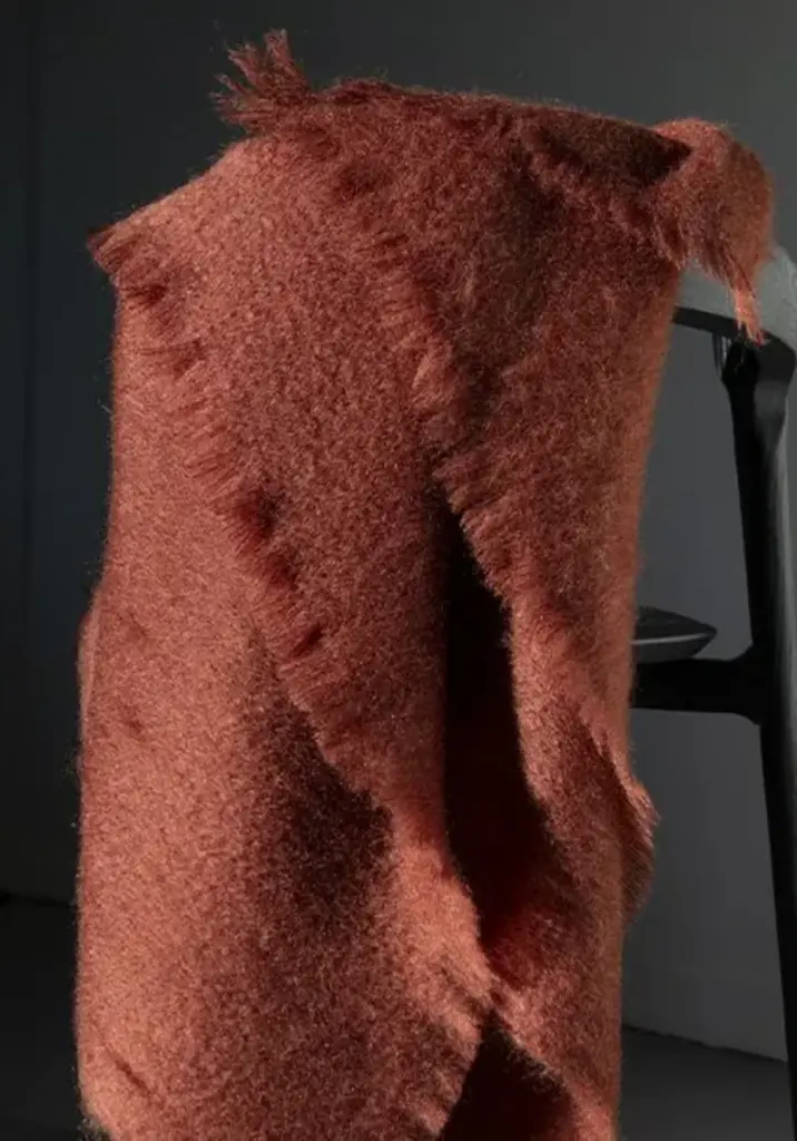 Plaid chaud en 100 % mohair couleur chocolat