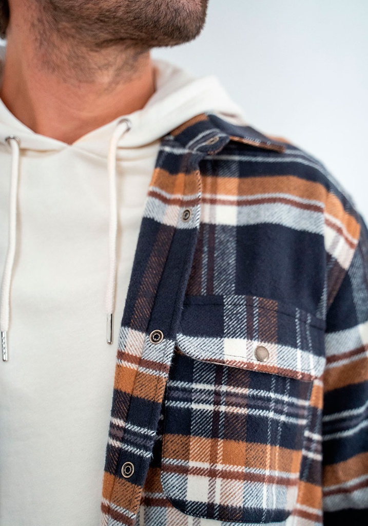 Surchemise en flanelle de coton avec poche plaquée sur le devant