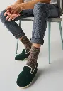 Lot charentaises et chaussettes mohair homme