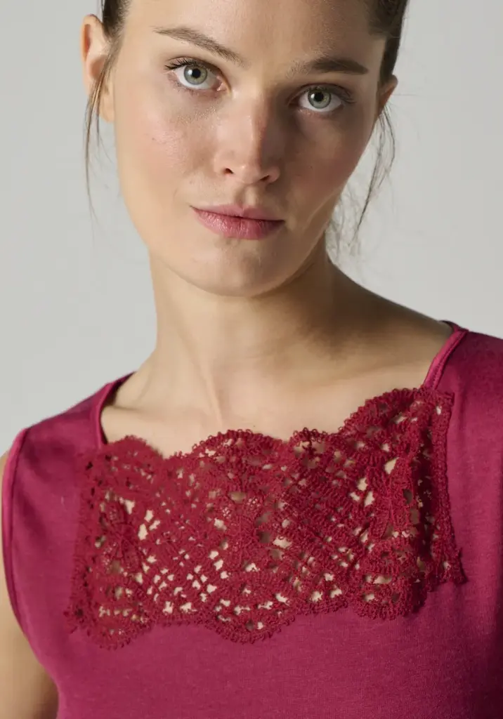 Débardeur femme en modal encolure dentelle