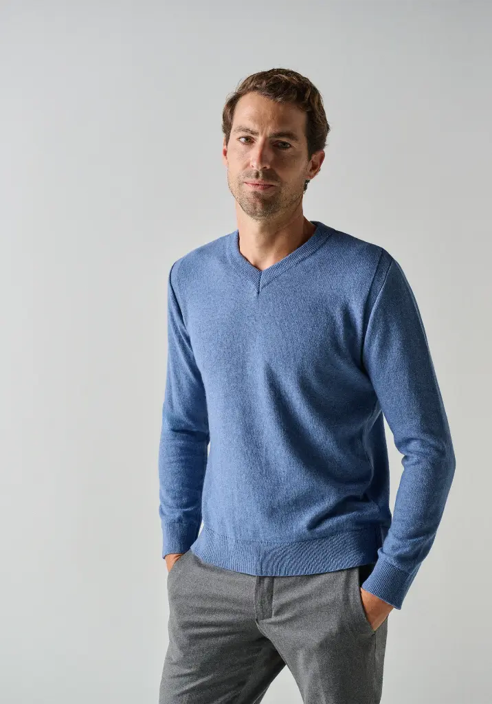 Pull homme col V en laine et cachemire